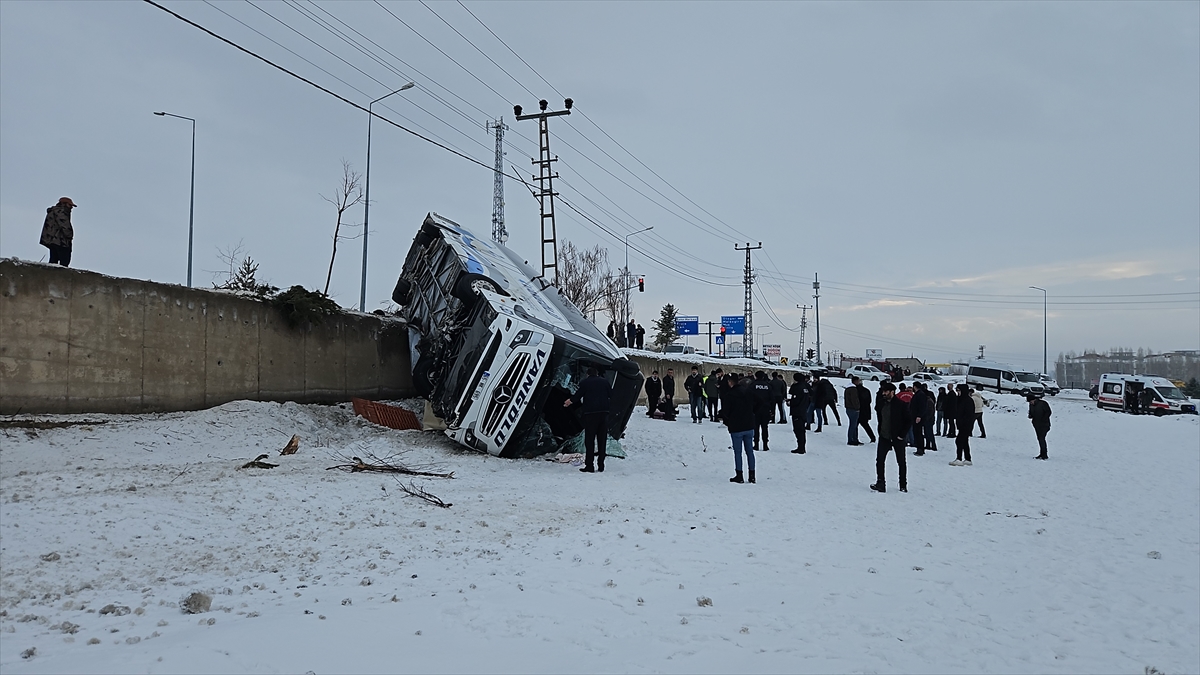 A A 20260207 40482986 40482984 A G R I D A Y O L C U O T O B U S U N U N D E V R I L M E S I S O N U C U 16 K I S I Y A R A L A N D I