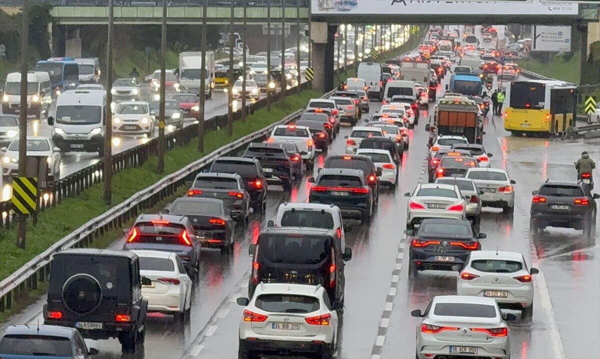 A A 20260226 40674516 40674510 I S T A N B U L D A I F T A R O N C E S I T R A F I K Y O G U N L U G U Y U Z D E 85 E C I K T I