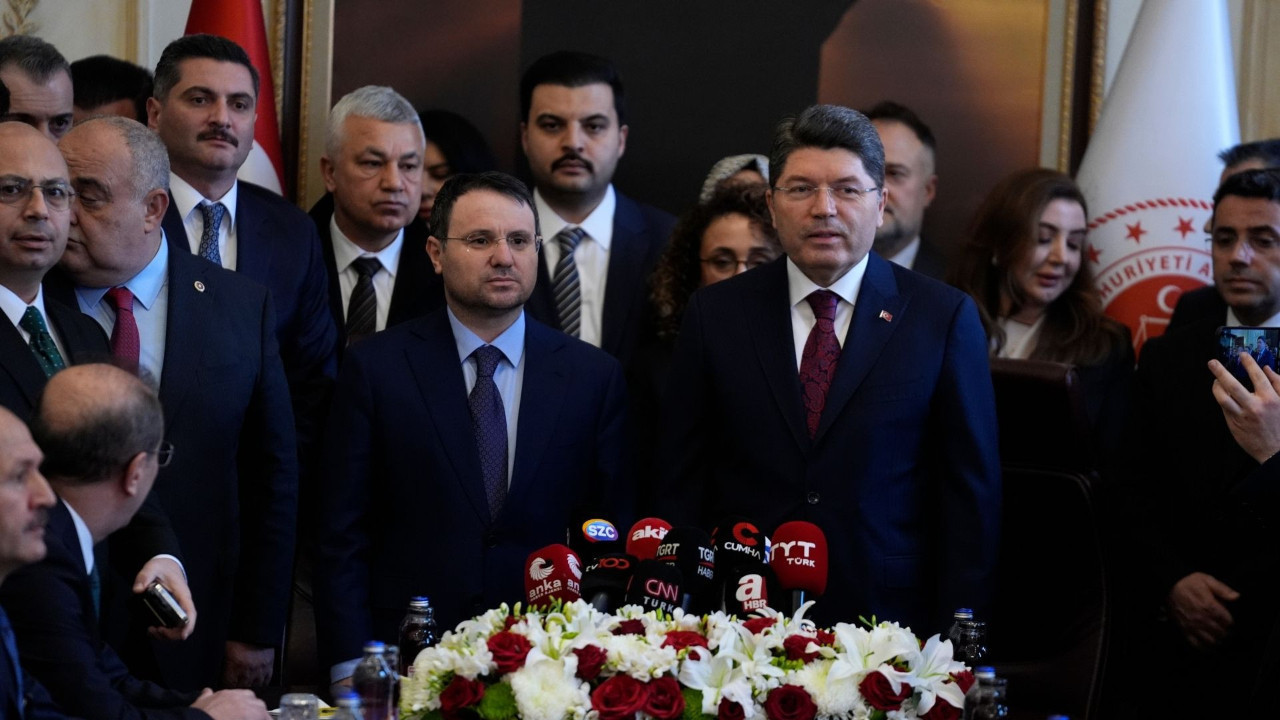 Adalet Bakanliginda Devir Teslim Toreni Gerceklesti Yj1N