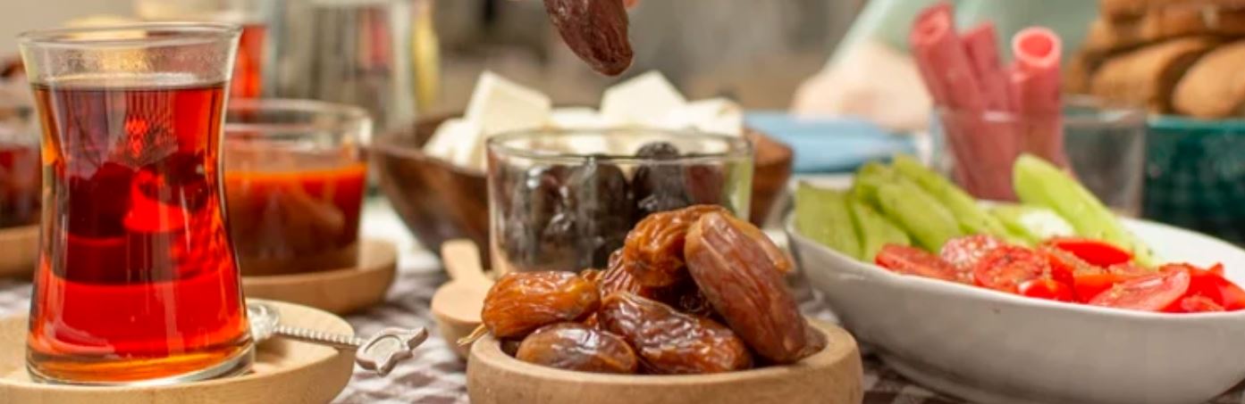 Aksam Ezani Okunur Okunmaz Iftar Acilir Mi Once Namaz Mi Yemek Mi (8)