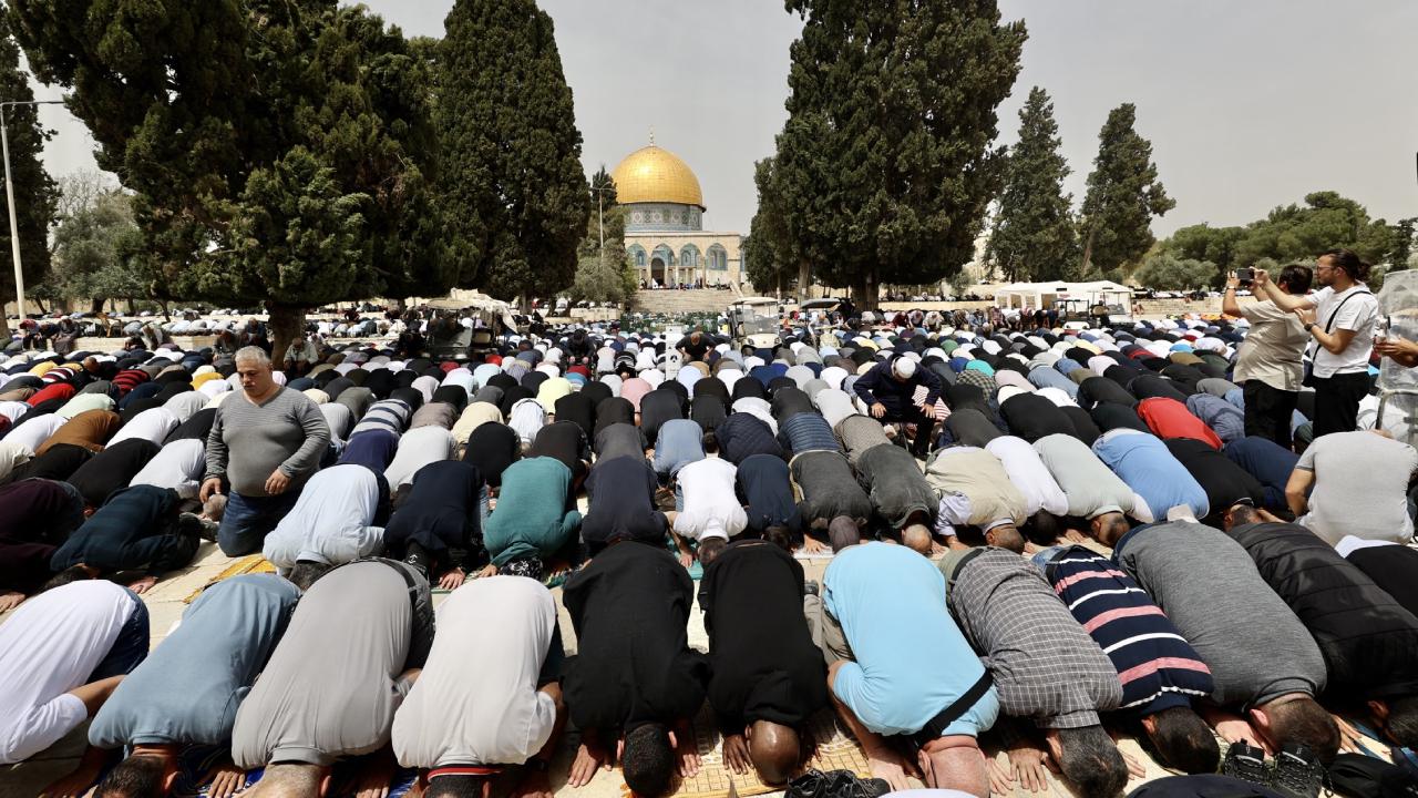 Hanefilere Ve Safiilere Gore Teravih Namazi Kac Rekattir Nasil Kilinir (19)