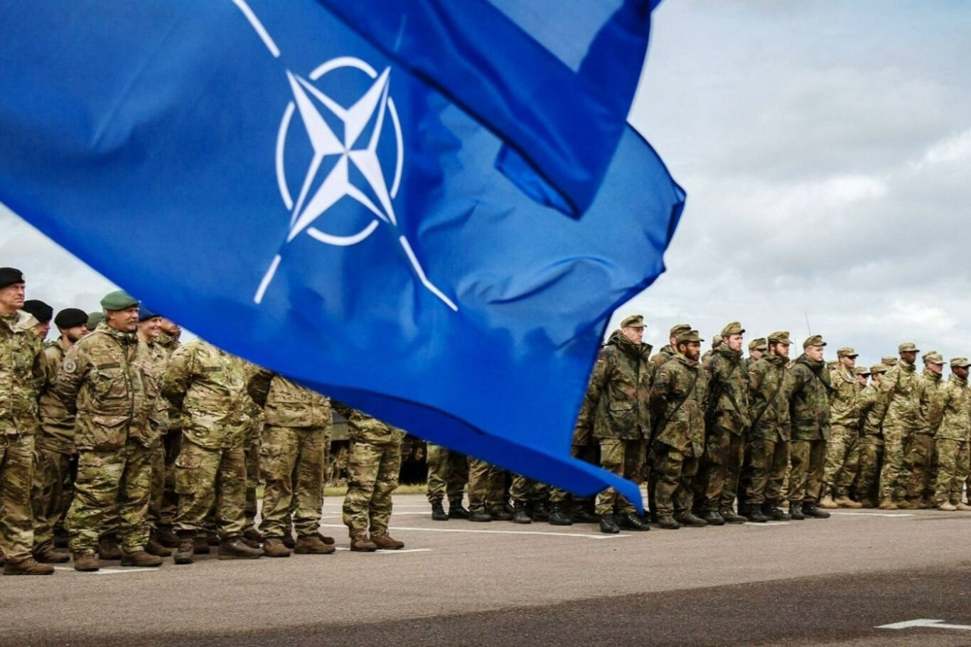 NATO tüm personelini Avrupa'ya tahliye etti!