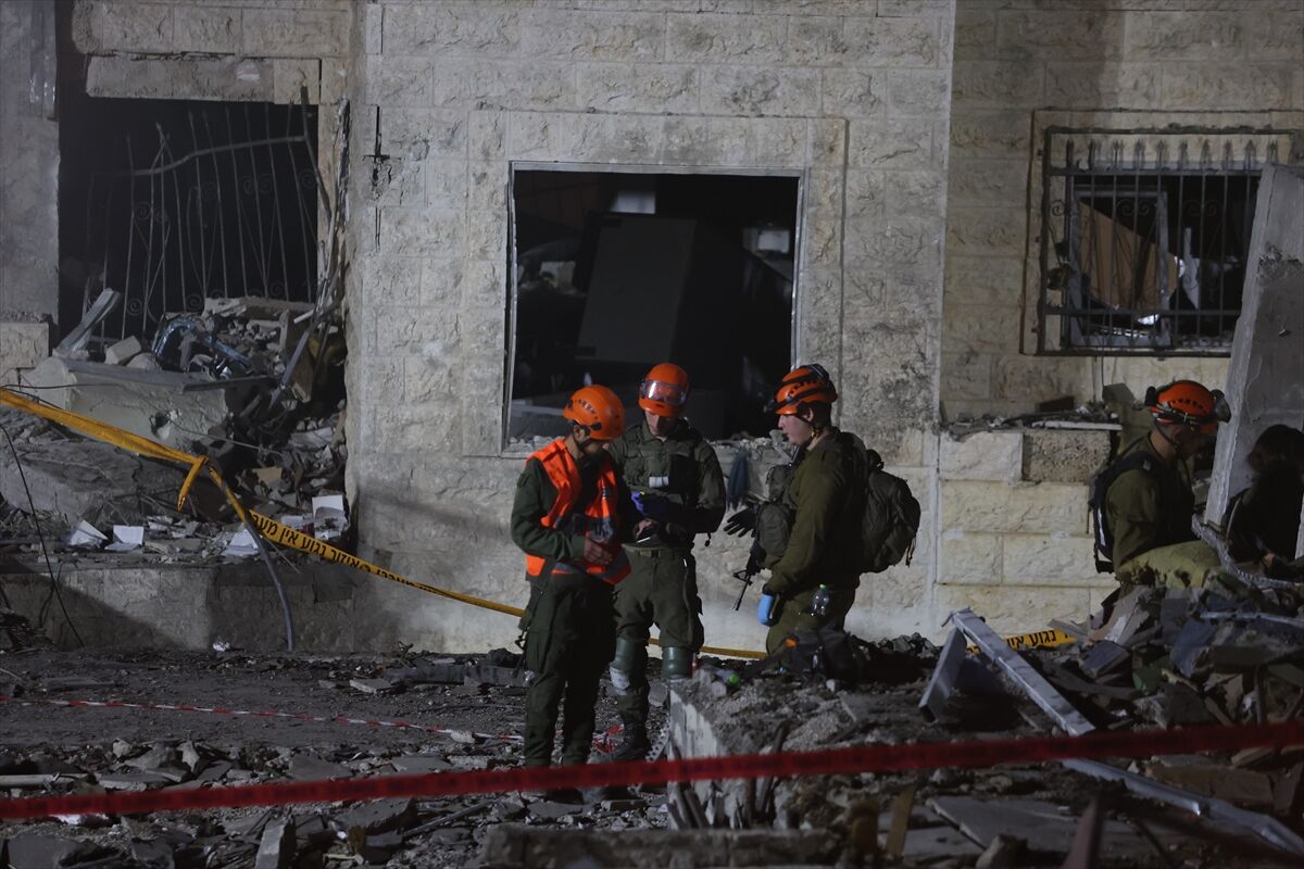 A A 20260301 40704626 40704612 I R A N I N I S R A I L E D U Z E N L E D I G I F U Z E S A L D I R I S I N D A 9 K I S I O L D U