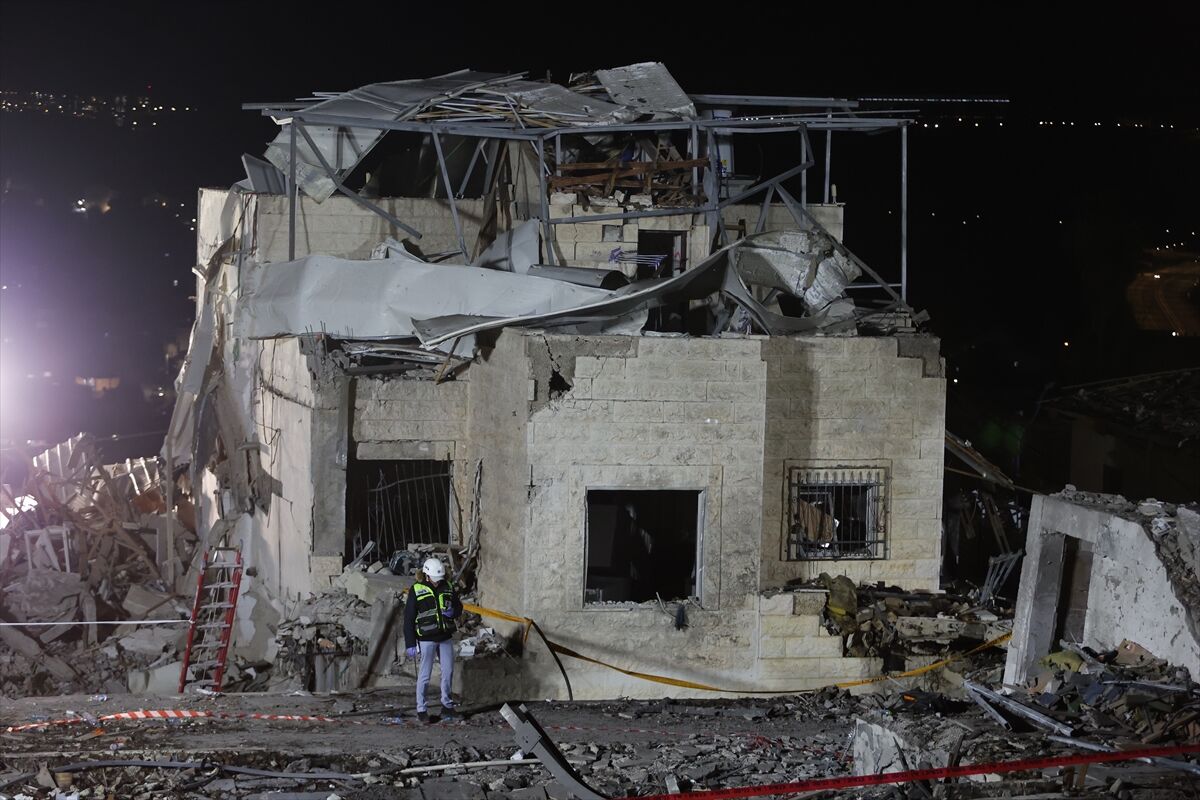 A A 20260301 40704626 40704616 I R A N I N I S R A I L E D U Z E N L E D I G I F U Z E S A L D I R I S I N D A 9 K I S I O L D U