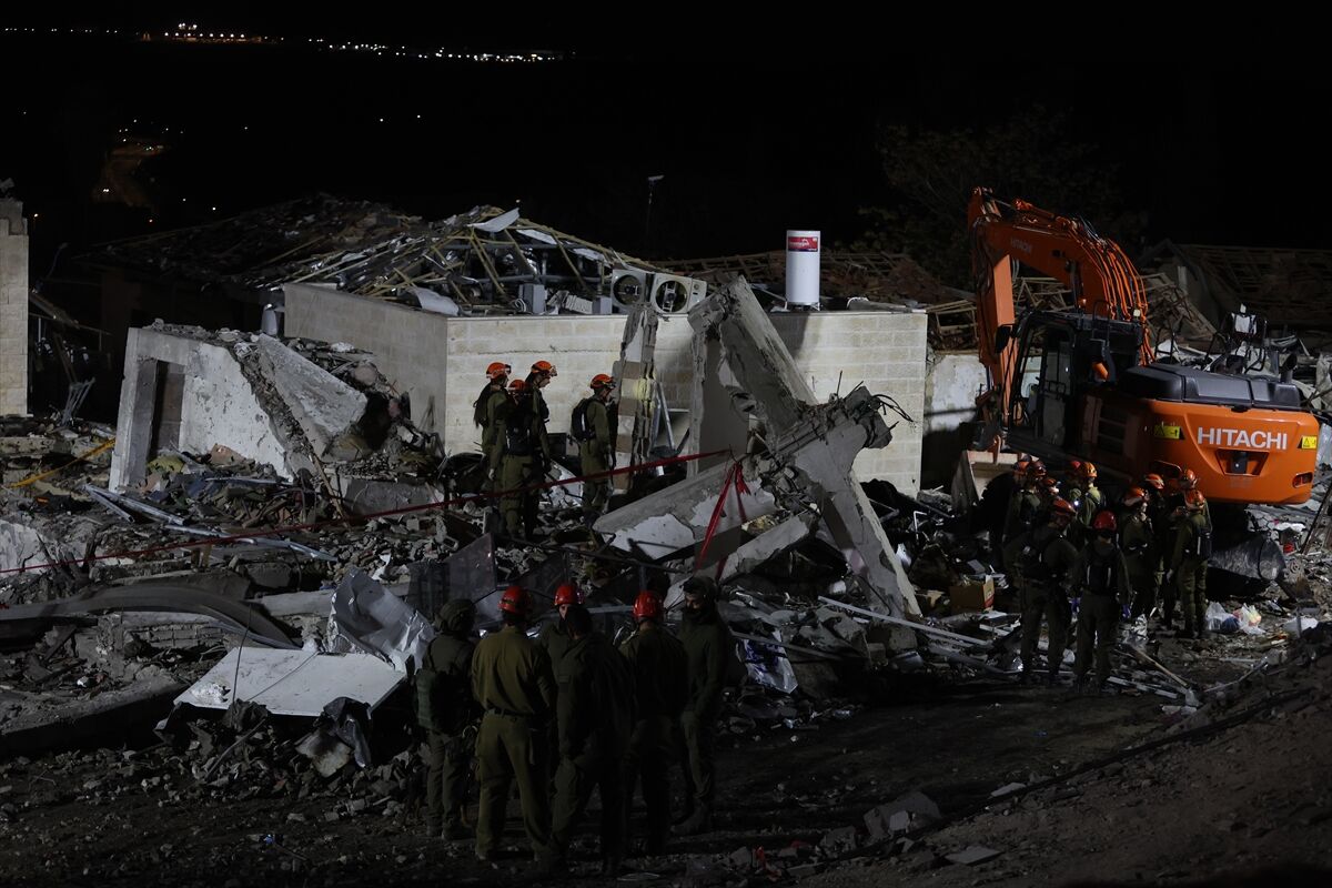 A A 20260301 40704626 40704617 I R A N I N I S R A I L E D U Z E N L E D I G I F U Z E S A L D I R I S I N D A 9 K I S I O L D U