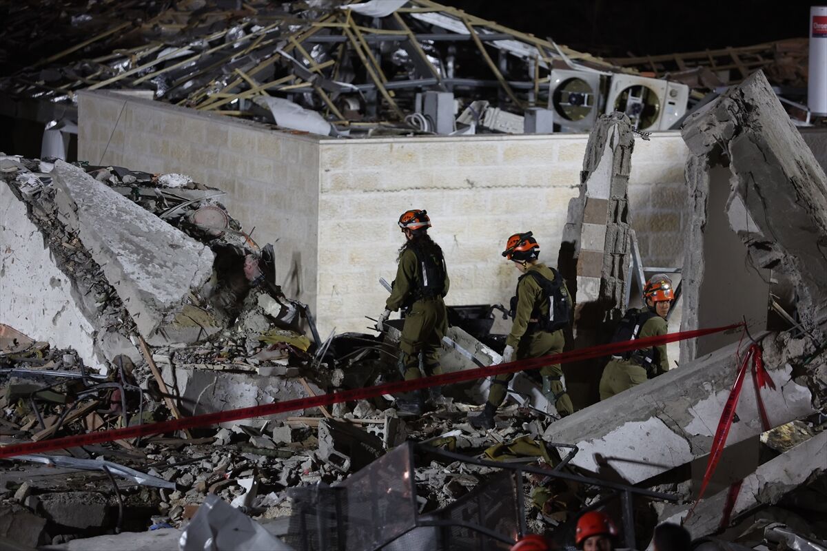 A A 20260301 40704626 40704619 I R A N I N I S R A I L E D U Z E N L E D I G I F U Z E S A L D I R I S I N D A 9 K I S I O L D U