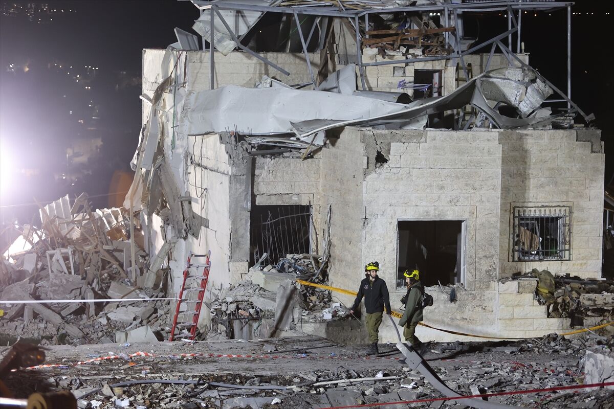 A A 20260301 40704626 40704620 I R A N I N I S R A I L E D U Z E N L E D I G I F U Z E S A L D I R I S I N D A 9 K I S I O L D U