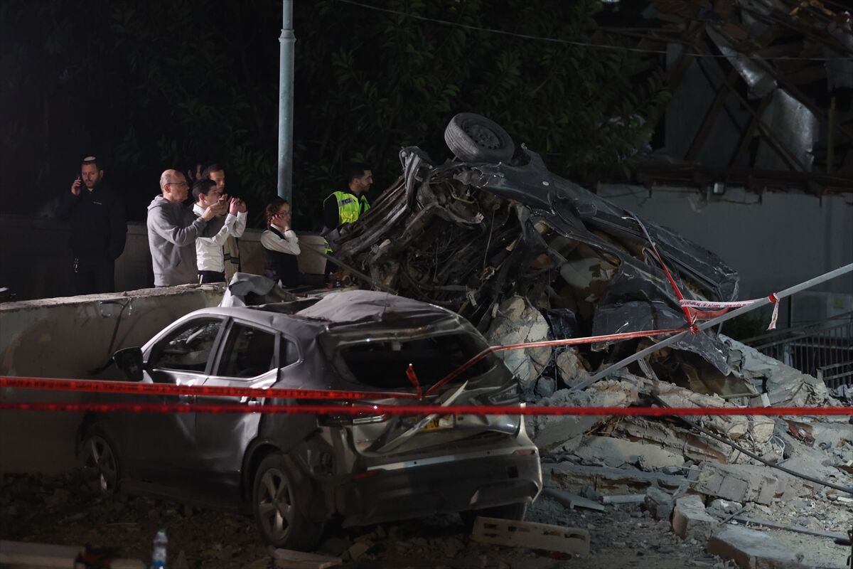 A A 20260301 40704626 40704625 I R A N I N I S R A I L E D U Z E N L E D I G I F U Z E S A L D I R I S I N D A 9 K I S I O L D U