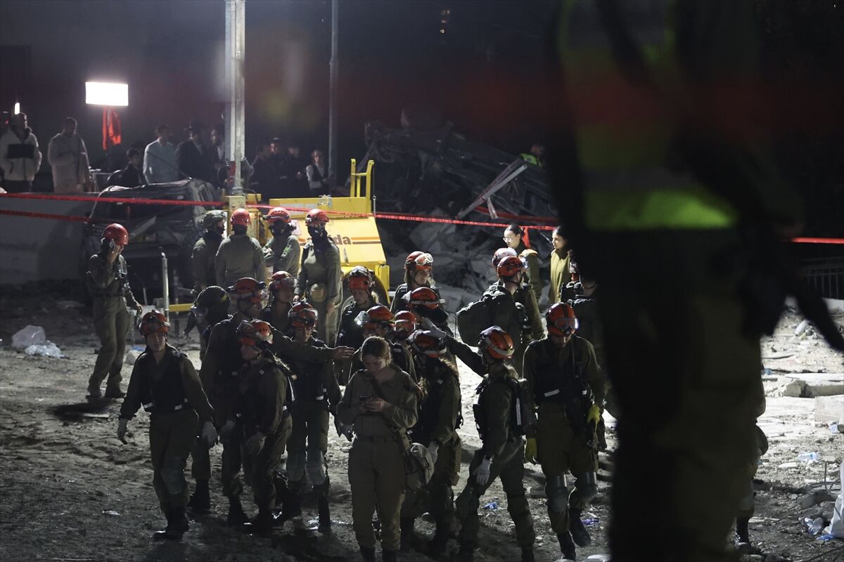 A A 20260301 40705749 40705741 I R A N I N I S R A I L E D U Z E N L E D I G I F U Z E S A L D I R I S I N D A 9 K I S I O L D U