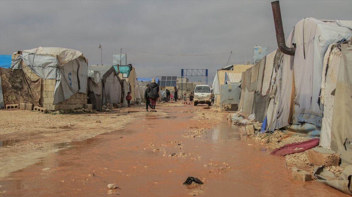 A A 20260315 40831187 40831176 S U R I Y E D E H A L E P I N K U Z E Y I N D E S E L N E D E N I Y L E S I G I N M A C I L A R I N K A M P L A R I S U A L T I N D A K A L D I