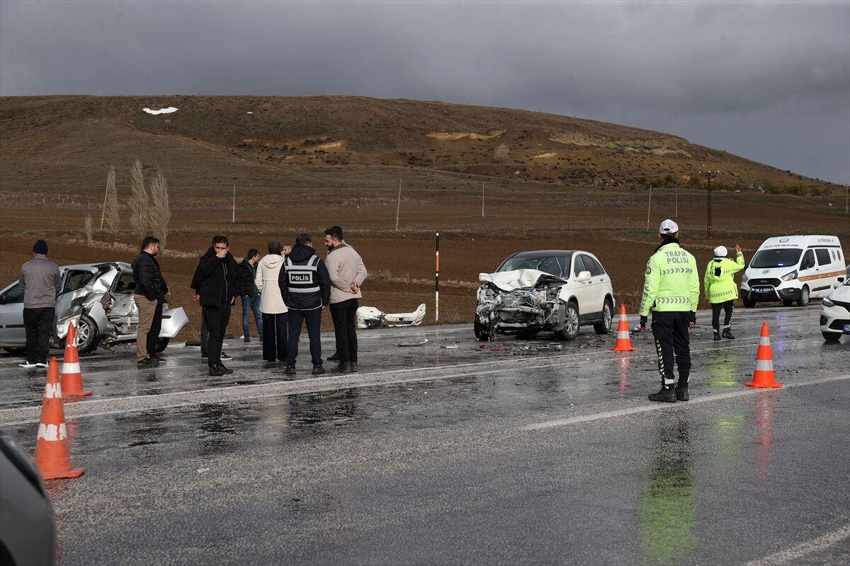 A A 20260322 40900384 40900378 S I V A S T A U C A R A C I N K A R I S T I G I K A Z A D A 1 K I S I O L D U 5 K I S I Y A R A L A N D I