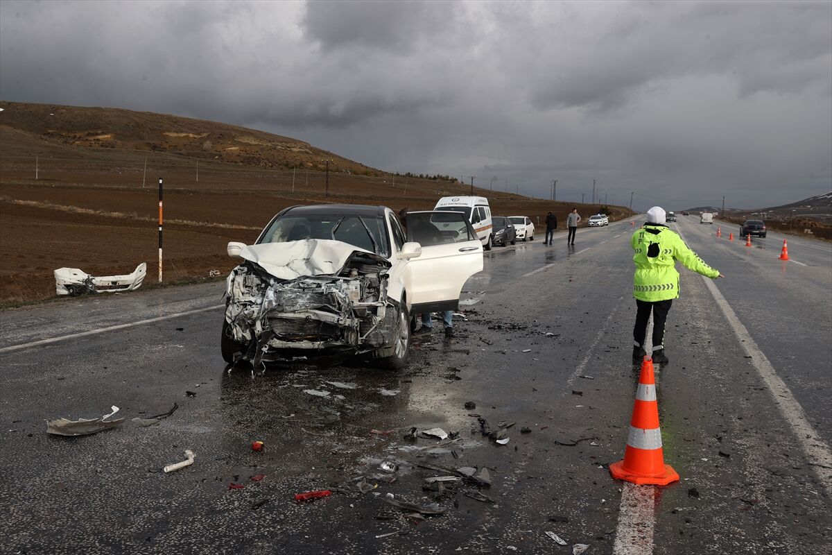 A A 20260322 40900384 40900380 S I V A S T A U C A R A C I N K A R I S T I G I K A Z A D A 1 K I S I O L D U 5 K I S I Y A R A L A N D I