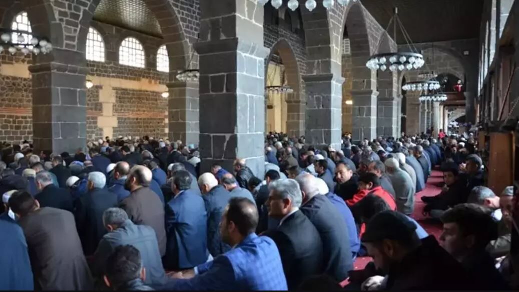 Bayram Namazi Nasil Kilinir Hanefilere Ve Safiilere Gore Ayri Ayri Kisaca (10)