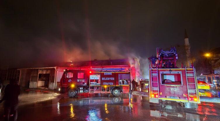 E D I R N E D E M O B I L Y A I M A L A T H A N E S I N D E Y A N G I 365121 Media6