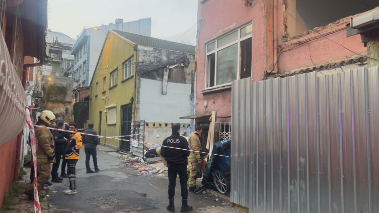 I S T A N B U L B E Y O G L U N D A 2 K A T L I E V D E Y A N G I 361628 Media1