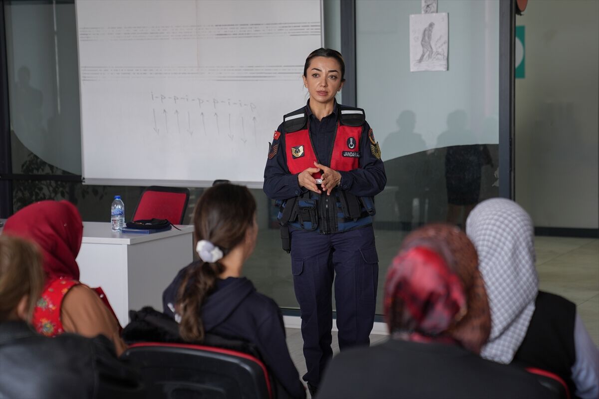 A A 20260404 41011188 41011187 J A N D A R M A T E L E F O N D O L A N D I R I C I L I G I N A K A R S I V A T A N D A S L A R I U Y A R D I