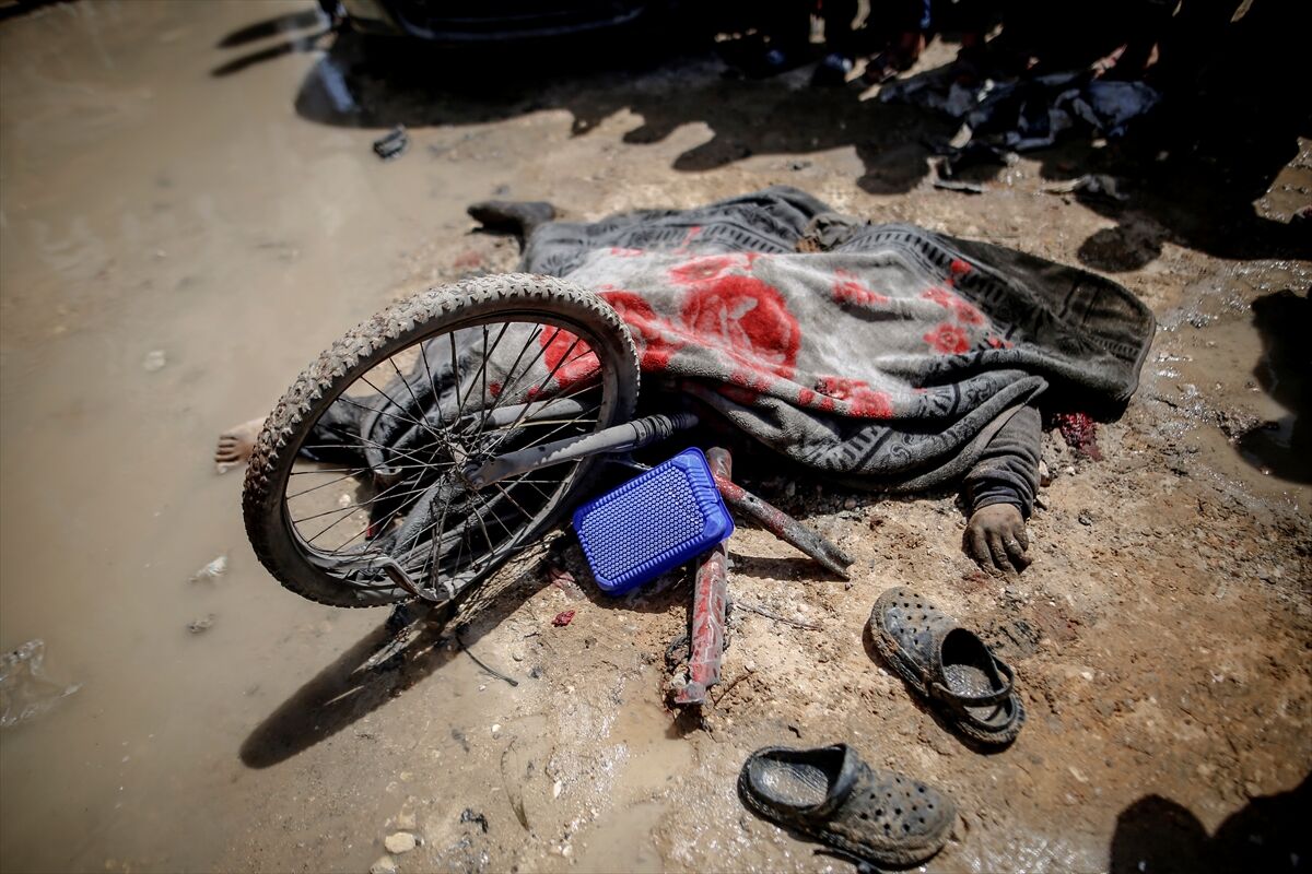 A A 20260406 41030281 41030255 I S R A I L O R D U S U N U N S E Y H R I D V A N D A D U Z E N L E D I G I S A L D I R I D A B I R F I L I S T I N L I O L D U B I R C O C U K I S E A G I R Y A R A L A N D I