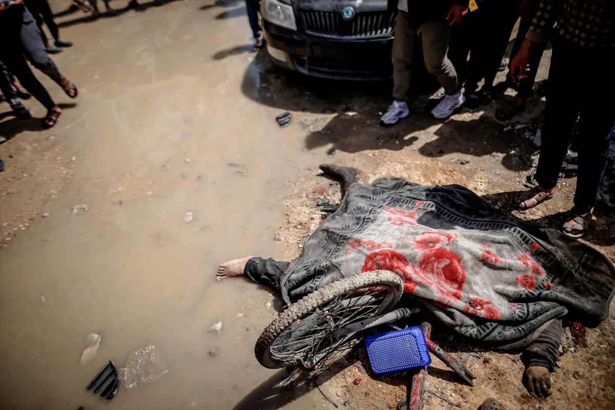 A A 20260406 41030281 41030268 I S R A I L O R D U S U N U N S E Y H R I D V A N D A D U Z E N L E D I G I S A L D I R I D A B I R F I L I S T I N L I O L D U B I R C O C U K I S E A G I R Y A R A L A N D I