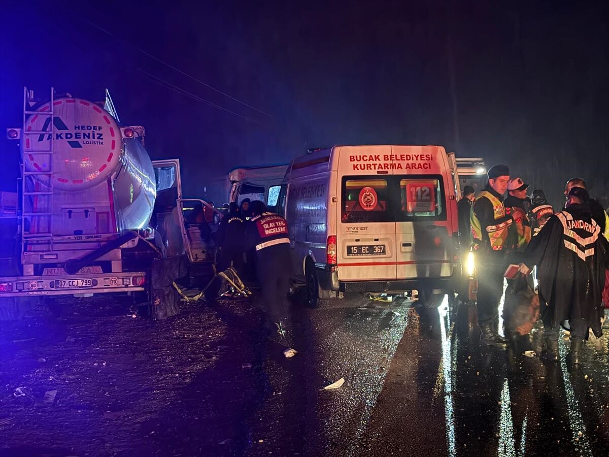 A A 20260408 41052594 41052592 B U R D U R D A M I N I B U S L E T I R I N C A R P I S M A S I S O N U C U 7 K I S I O L D U 3 K I S I Y A R A L A N D I