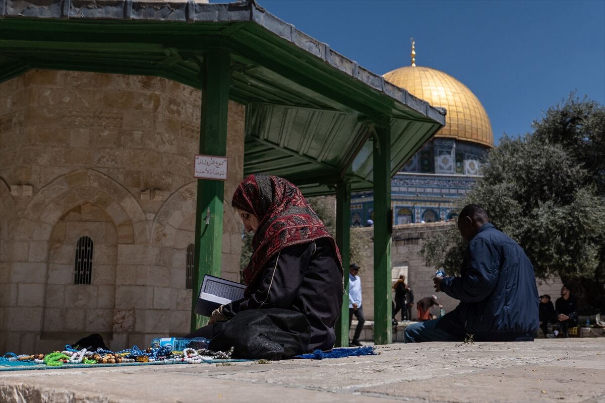 A A 20260410 41069907 41069895 I S R A I L I N K I S I T L A M A L A R I N A R A G M E N F I L I S T I N L I L E R S A V A S B A H A N E S I Y L E 5 H A F T A D I R K A P A L I O L A N A K S A Y A A K I N E T T I