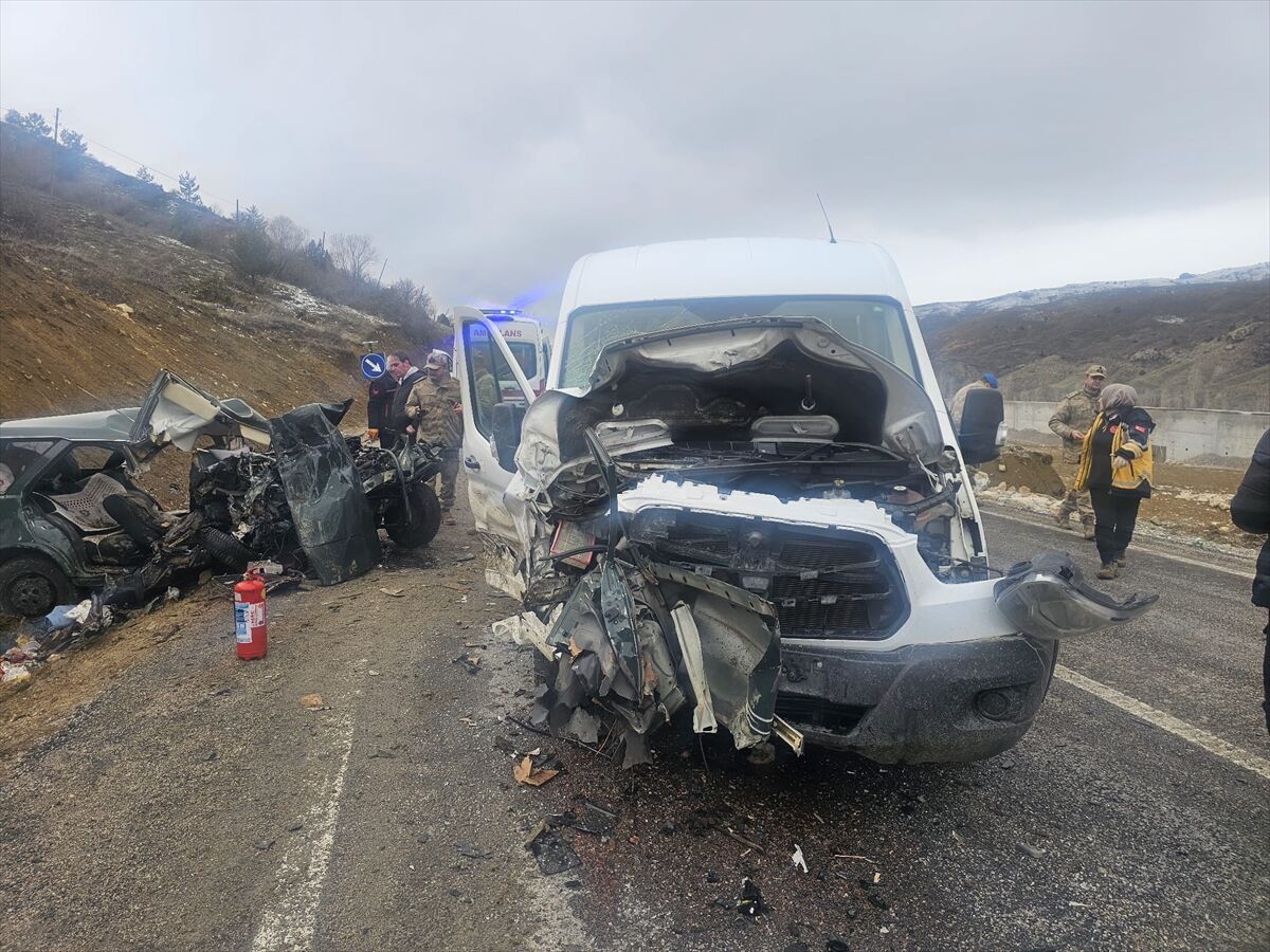 A A 20260410 41073918 41073913 G U M U S H A N E D E S E R V I S M I N I B U S U Y L E O T O M O B I L I N C A R P I S T I G I K A Z A D A 1 K I S I O L D U 9 K I S I Y A R A L A N D I