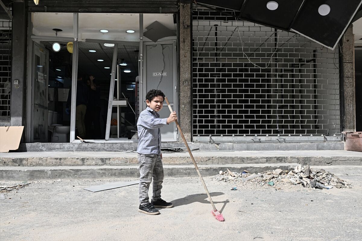 A A 20260417 41132424 41132407 I S R A I L I N S A L D I R I L A R I Y L A Y E R I N D E N E D I L E N L U B N A N L A R G E C I C I A T E S K E S L E E V L E R I N E D O N M E Y E B A S L A D I