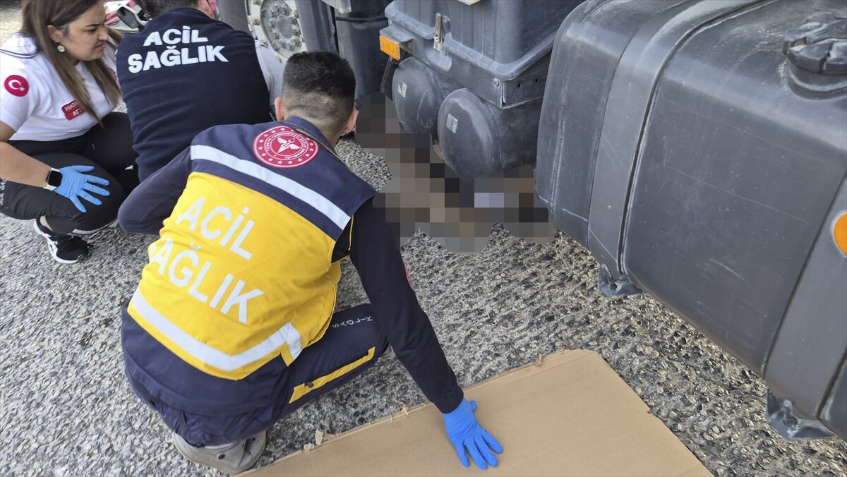 A A 20260425 41211445 41211444 H A T A Y D A K A M Y O N I L E C A R P I S A N M O T O S I K L E T I N S U R U C U S U O L D U