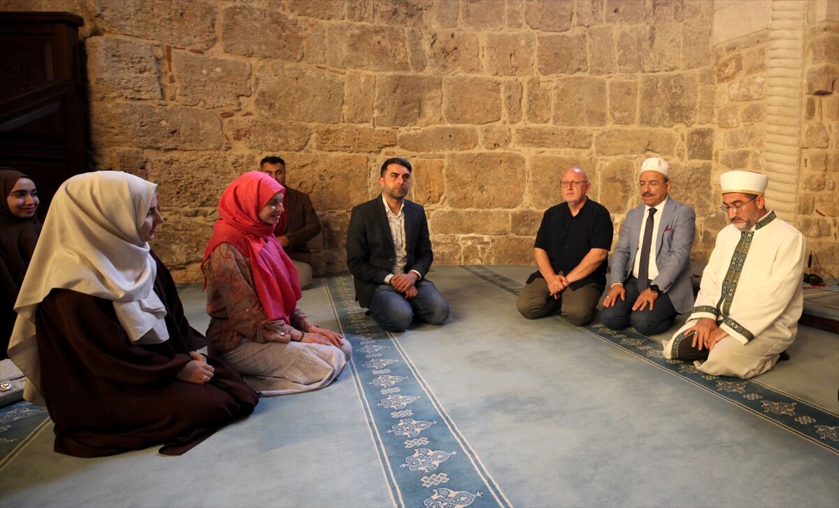 A A 20260429 41238116 41238110 U K R A Y N A L I Y O G A E G I T M E N I O L E N A M U S L U M A N O L A R A K M E R Y E M A D I N I A L D I