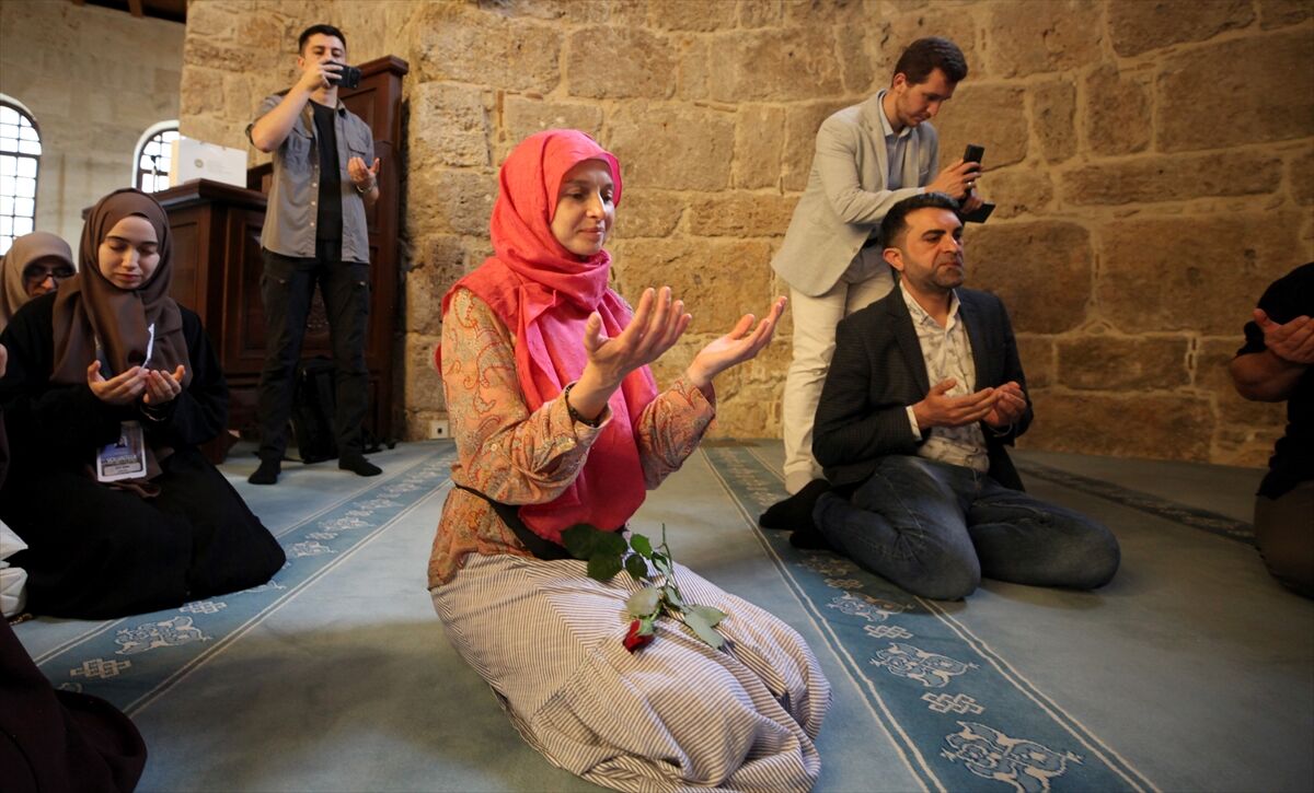 A A 20260429 41238116 41238113 U K R A Y N A L I Y O G A E G I T M E N I O L E N A M U S L U M A N O L A R A K M E R Y E M A D I N I A L D I