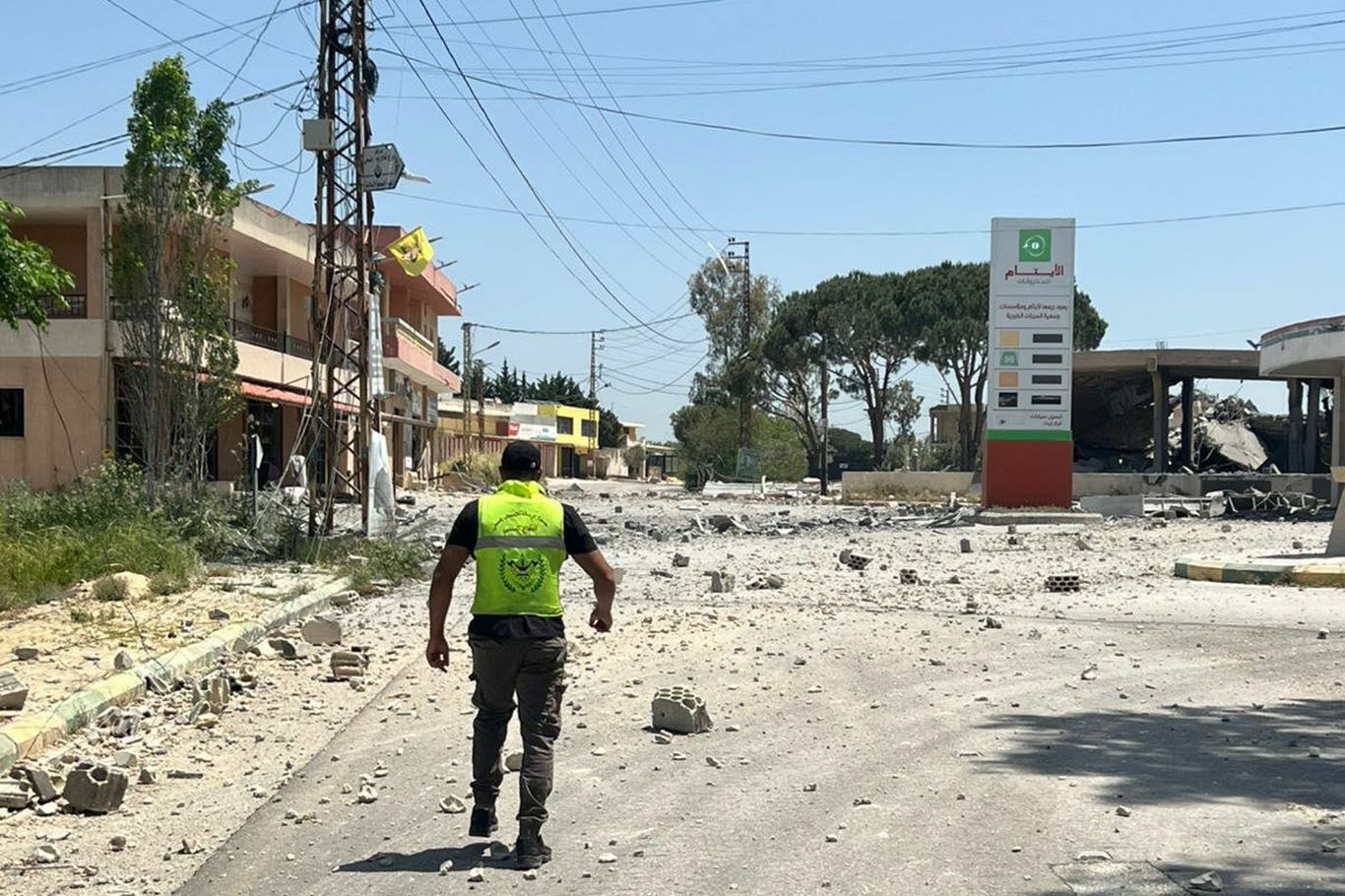 Ateşkese rağmen siyonist rejim Lübnan'a saldırıyor: Şehitler var