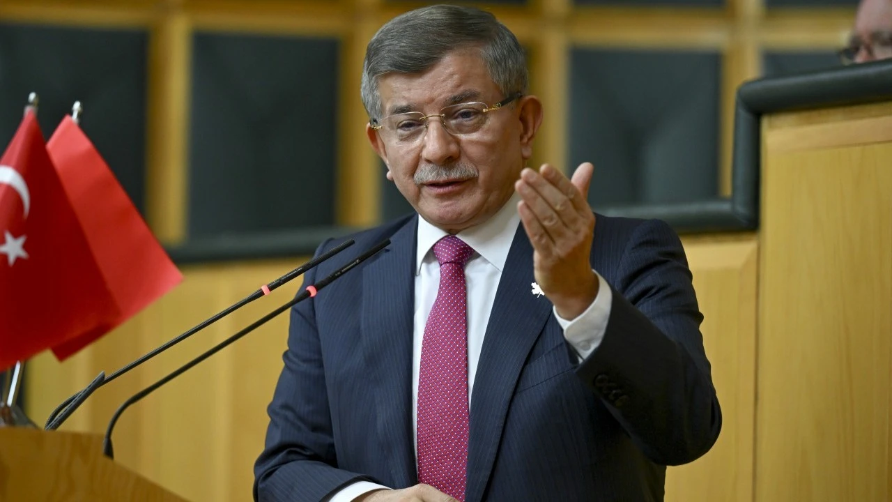 Davutoğlu'ndan CHP'ye 'arınma' çağrısı