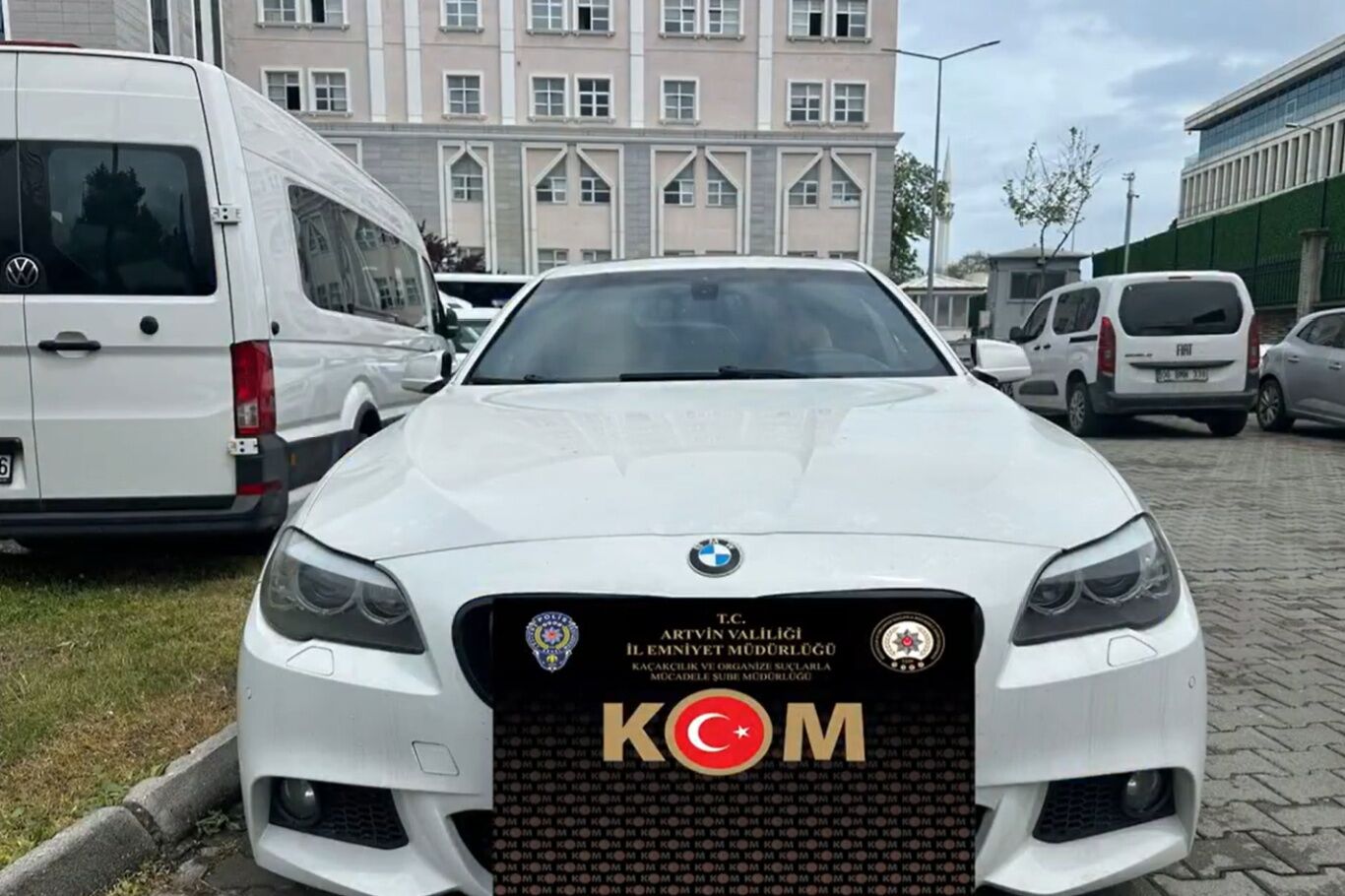 100 milyon liralık kaçak araç operasyonu!